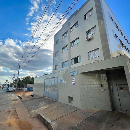202- Apartamento De 2 Quartos Para Ate 5 Hospedes Patos de Minas Εξωτερικό φωτογραφία